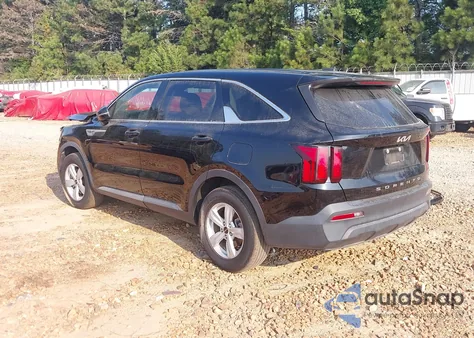 2022 Kia Sorento Lx z USA, uszkodzony, nr VIN 5XYRG4LC8NG131971